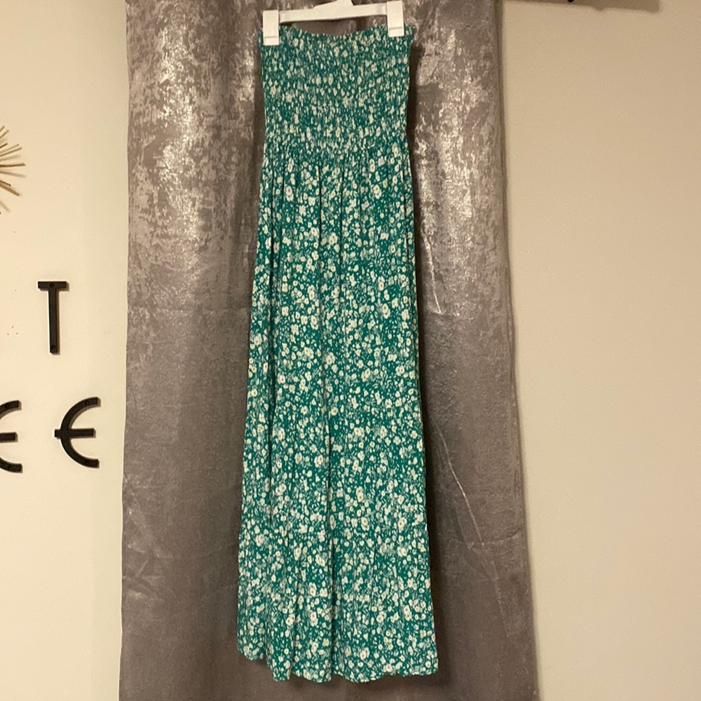 Floral patterned strapless summer dress